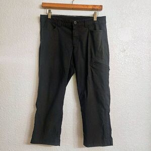 Eddie Bauer black Capri Cargo Pants: Comfy Stretch, Summer Weekendwear Essential